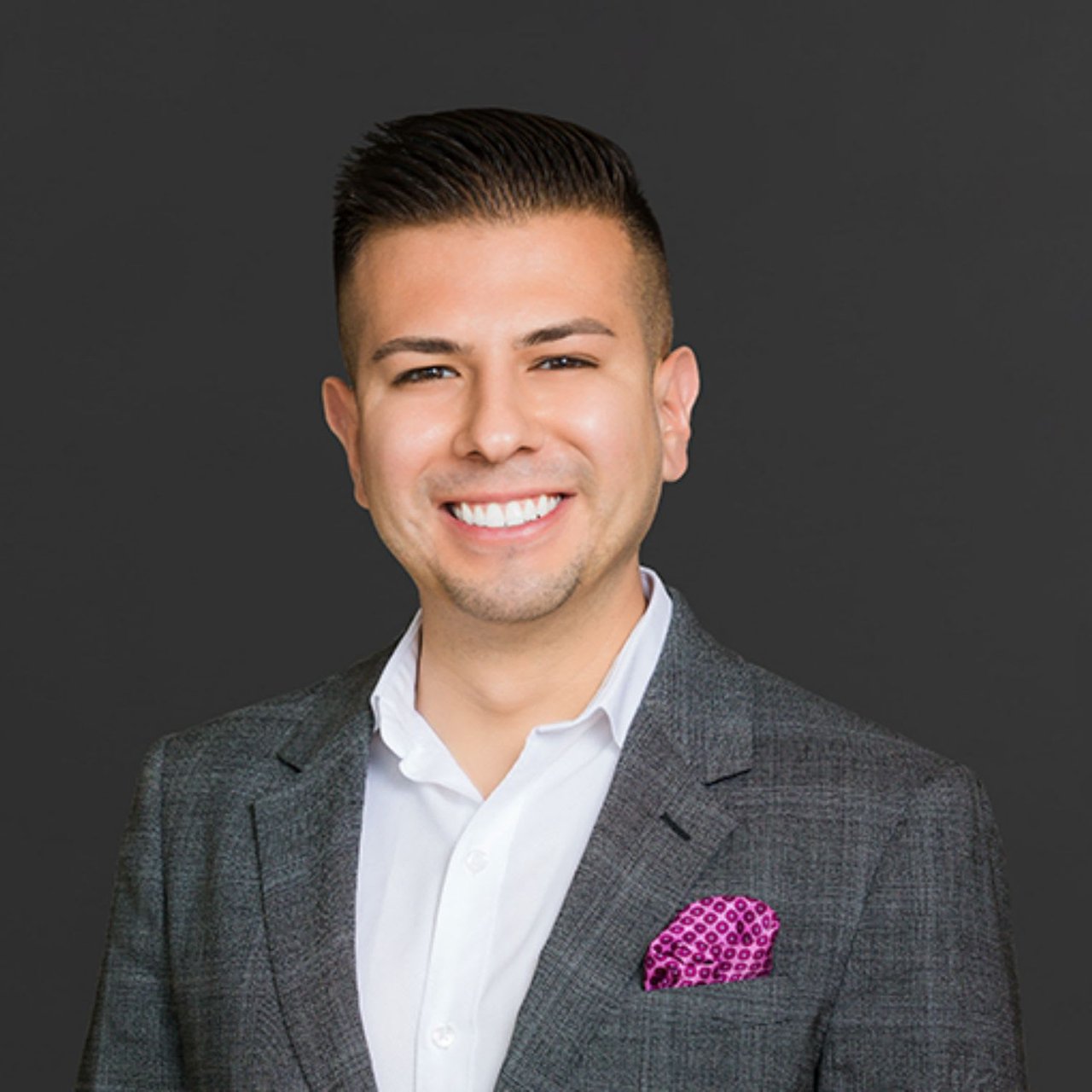 Alan Martinez, luxury real estate advisor